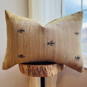 SAYA || OAK 14x20 Beige Pillow Gold Pillow Cream Pillow Silk Pillow Lumber Pillow Modern Farmhouse Pillow Cover