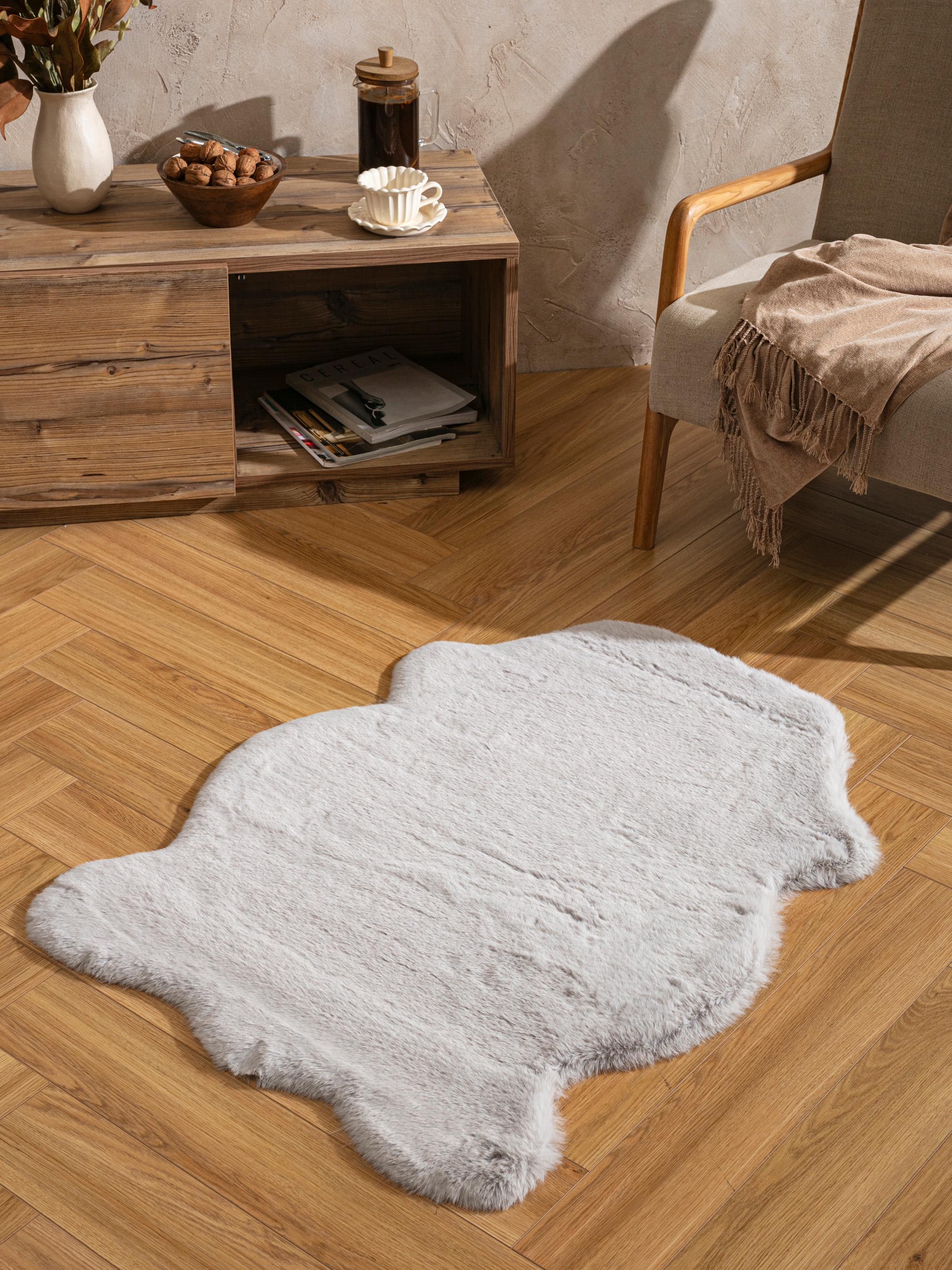 Fur Plush Rug - Add Warmth and Elegance With This Soft and Fluffy Decorative Carpet - Etsy