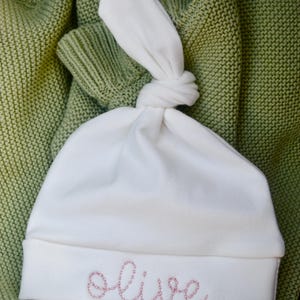 Personalized Newborn Hat, Custom Baby Name Hat, Baby Name Embroidered Hat, Personalized Newborn Beanie, Newborn Beanie, Newborn Name Hat