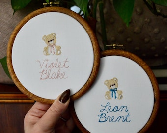 Baby Name Announcement, Embroidered Name Sign, Teddy Bear Baby Name Sign, Birth Announcement, Newborn Hospital Sign, Bear Sign