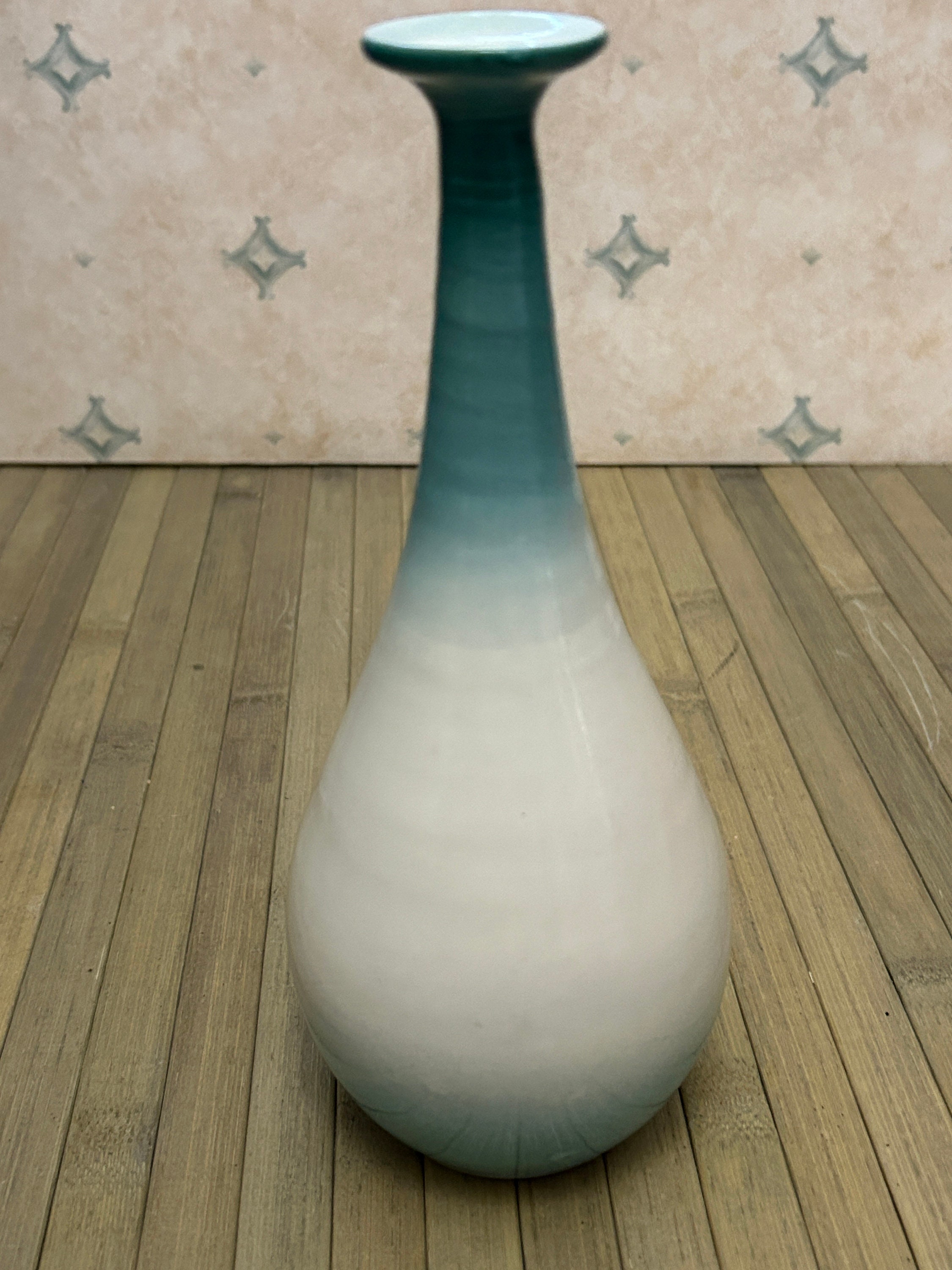 スウェーデン風の花瓶（オンブレ模様と鳥の模様） - Etsy 日本