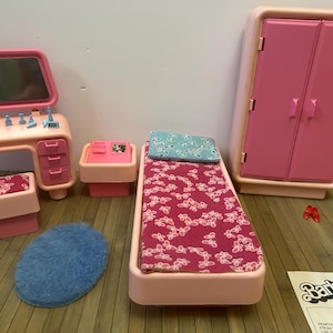 vintage barbie dream house bedroom 1977 boxed for doll