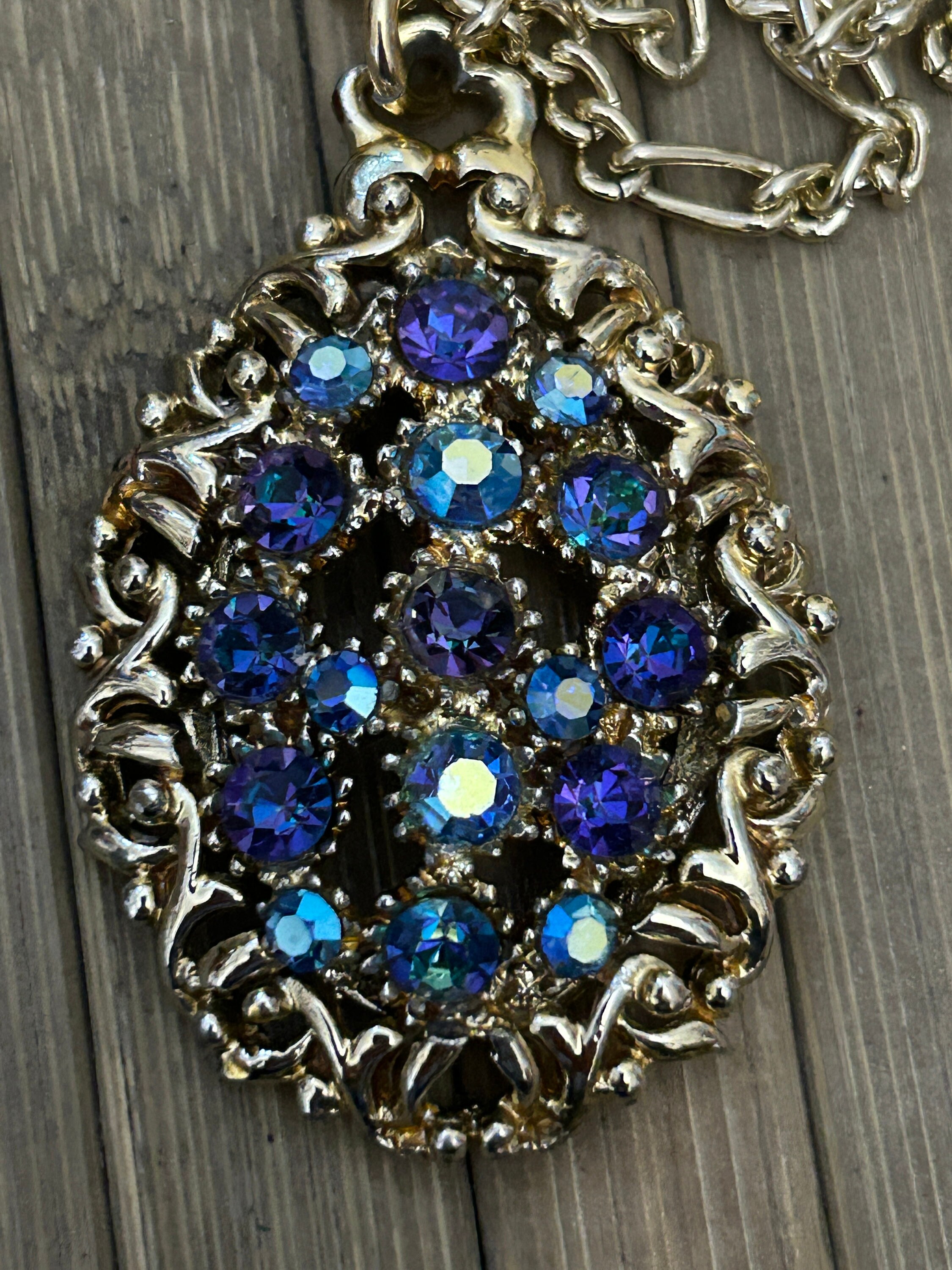 ★送料・関税込★VINTAGE HOLLYWOOD★Klias Gemstone Necklace★ Vintage Signed Hollywood Aurora Borealis Blue Stones Pendant