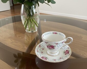 Vintage Royal Tuscan England Fine Bone China ‘Antoinette’ Teacup & Saucer  Free shipping