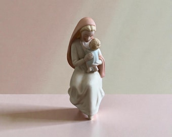 Lefton. The Christopher Collection. Blessed Mother Figurine.#00340.1983.5-3/4”. Free shipping