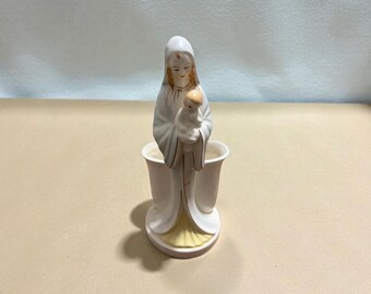 Vtg Ceramic Hand Painted Virgin Mary/Madonna W/Jesus Planter-8-1/2” Tall. Free shipping