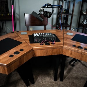 Podcast Tables - Modular Desks