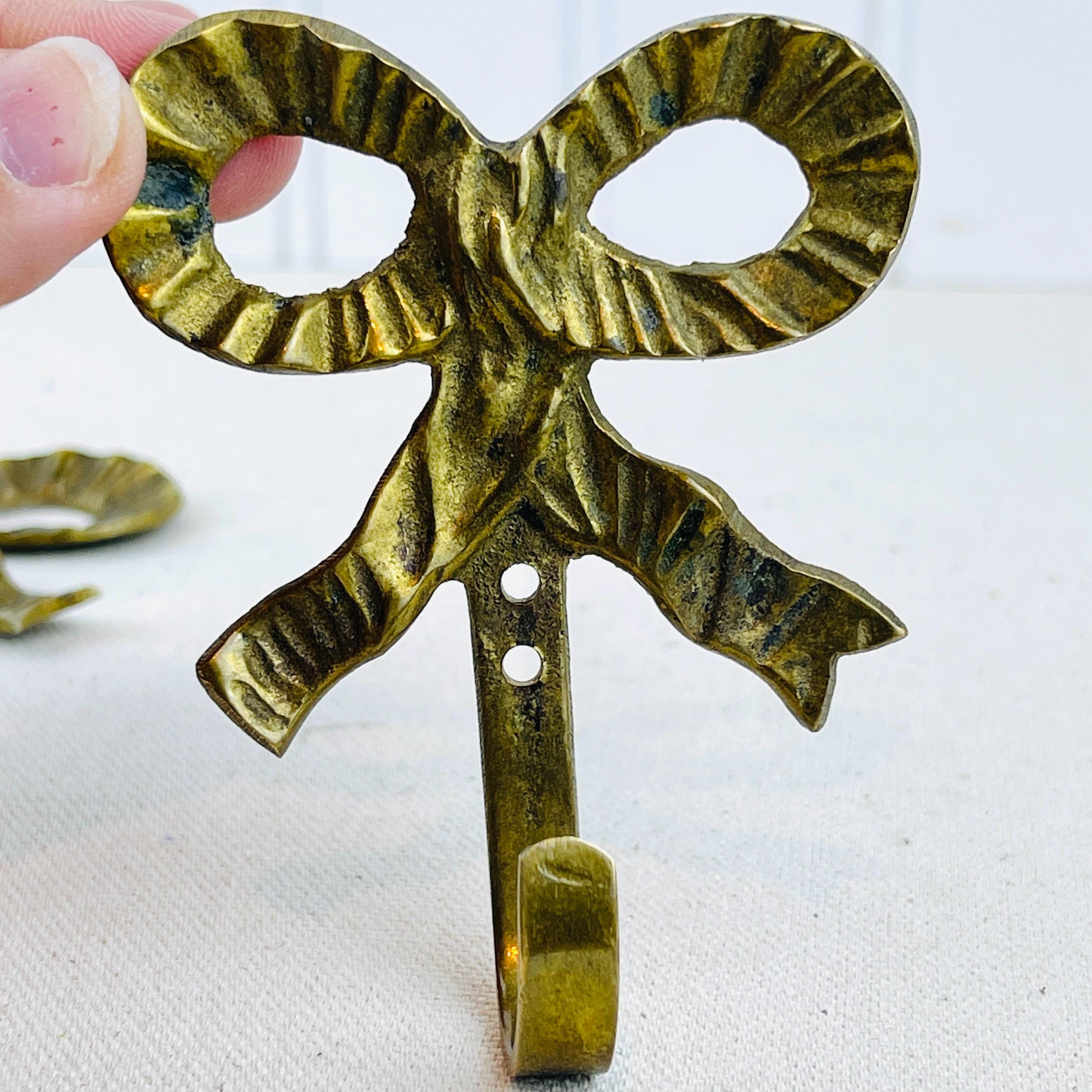 ヴィンテージ真鍮製リボンウォールフック、クリンクルリボンリボン