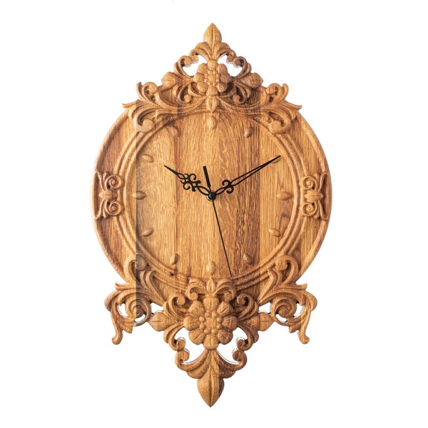 Horloge murale classique en bois d'aspect antique