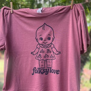 Folksylove Kewpie logo crop top tee