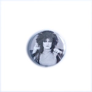 Siouxsie Sioux Button, Siouxsie and the banshees pin, Siouxsie Sioux Magnet, Siouxsie and the banshees Button, Goth Music Pin