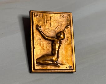 1947 Huguenin Locle Swiss Commemorative Bronze Badge Art Deco Pin