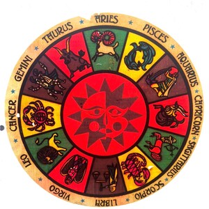 Camiseta hippie con diseño de carta astral de transferencia por plancha de los años 70, 13" x 11"