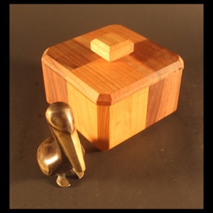 Boîte en bois artisanal avec couvercle (merisier et acajou) – Rangement élégant et décoratif Atelier Peli