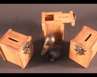 Artisanal oak piggy bank souvenir box treasure box children's piggy bank with sliding lid Atelier Peli