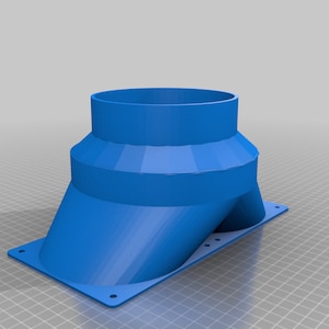 Puede incluir: Un accesorio de conducto de plástico azul con una base rectangular y un cuerpo curvo y en ángulo. El accesorio tiene una parte superior cilíndrica y una serie de secciones escalonadas. Se ven cuatro agujeros en la base.