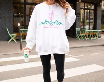 Après-Ski Club Pullover for Women | Minimalist Ski Sweater | Ski Holiday Outfit Group | Oversized Hoodie | Winter Fashion Statement Shirt
