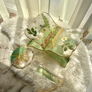 Quran stand green