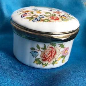 Vintage porcelain pill box by Aynsley. Trinket box, hand painted. Small porcelain jewelry box.