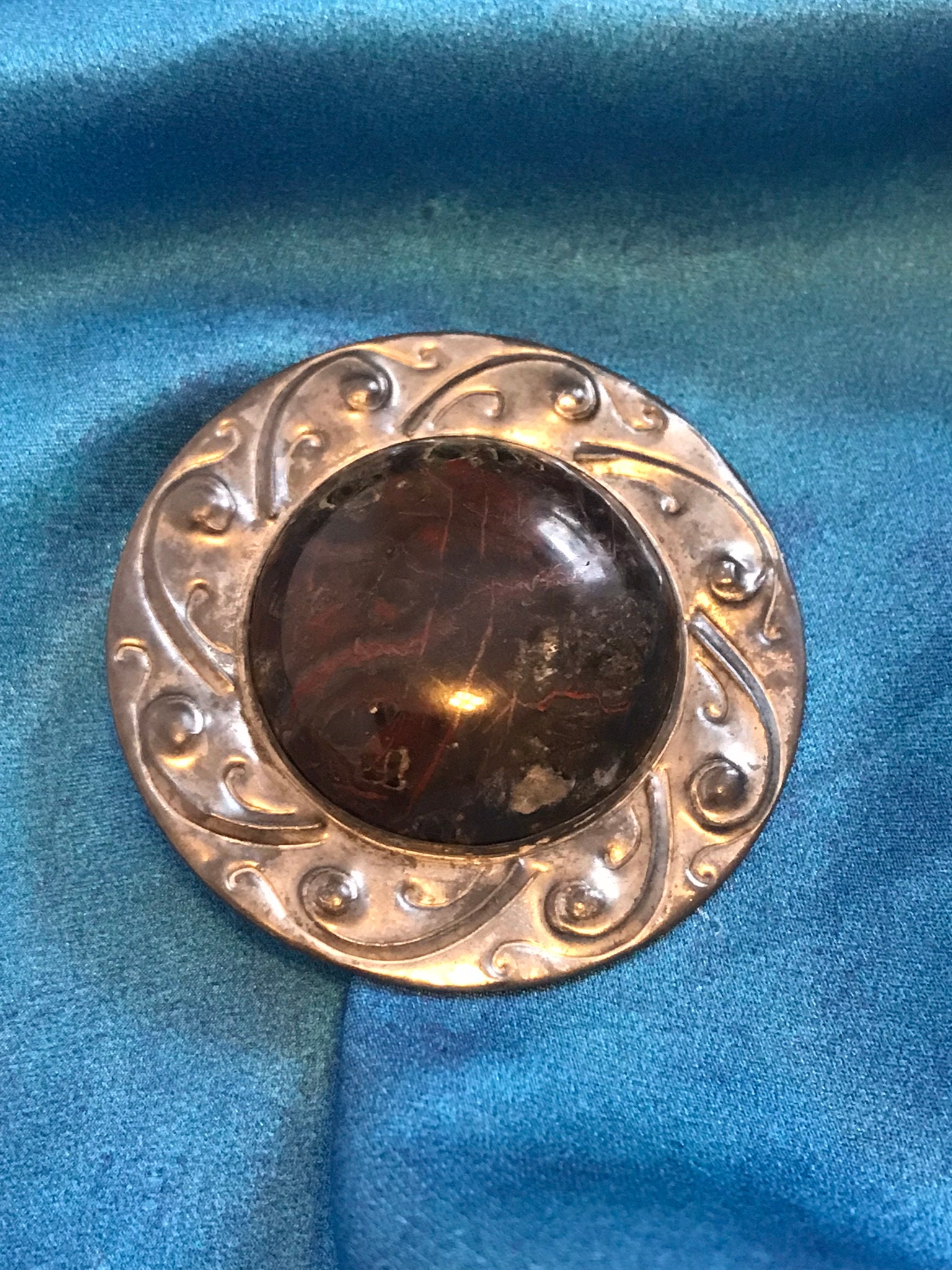 Ruskin style brooch - Etsy 日本
