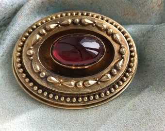 Vintage Victorian memory brooch. Pinchbeck brooch. Garnet glass cabochon brooch. Stash brooch.
