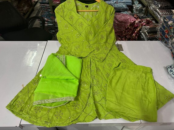 Amazon.com: RADANYA Women's Short Kurti with Ankle Length Flared Skirt  Palazzo Rayon Ethnic Dress : Clothing, Shoes & Jewelry