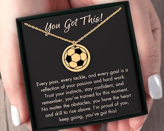 Voetbalcadeaus voor vrouwen Gepersonaliseerde voetbalketting voor meisjes Voetballers, voetbalteam cadeau voor haar, aangepaste voetbalcadeau-sieraden voor haar