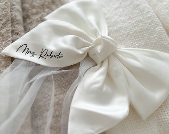 Personalised Bride Bow Veil, Future Mrs, Bride to be, Hen Do, Bridal Shower, Bride to be, Bride Party Decorations, Gift for the Future Bride