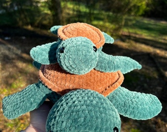 Tortuga de peluche de crochet