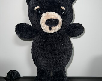 Oso negro de crochet