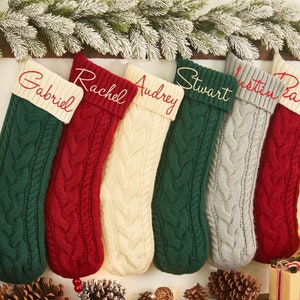 Meias de Natal bordadas, meias com monograma, meias de tricô, meias com nome de família, meias de Natal para presente, decoração de árvore de Natal