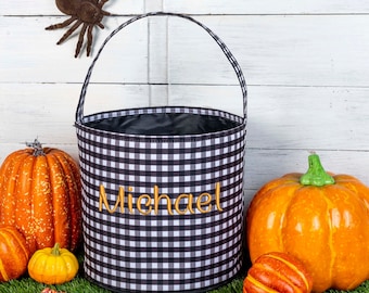 Cubo de Halloween personalizado, bolsa de truco o trato, cesta de Halloween bordada con nombre, regalo de Halloween para niños, niño pequeño, bolsa de caramelos