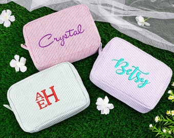 Personalized Seersucker Cosmetic Bag, Monogrammed Makeup Bag, Toiletry Bag, Bridesmaid Make Up Bag, Cosmetic Pouch Bridesmaid Gifts for Her