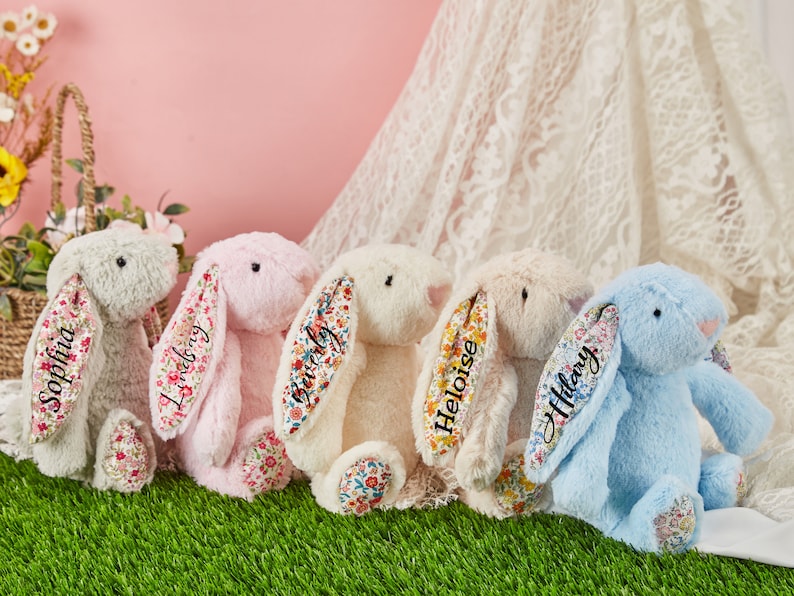 Lapin personnalisé, lapin en peluche, peluche lapin monogramme, proposition de fille d'honneur, bouquet de fleurs, cadeau de mariage, cadeau de demoiselle d'honneur, cadeau pour elle image 1