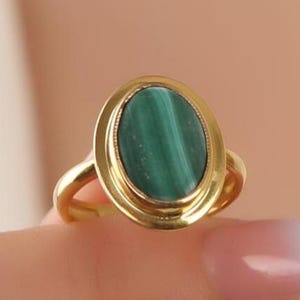 Dainty Malachite Gemstone Ring in Solid Gold and Silver, Natural Green Stone Ring For Women, Mom Gift, Gold Plated Boho Ring For Best Friend