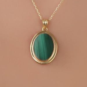 Genuine Malachite Necklace, Oval Malachite Pendant Necklace for Women in 14K Gold or Silver, Gift for Girl Friend, Green Gemstone Necklace