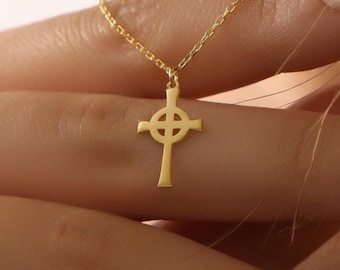Collar de cruz celta de oro de 14 quilates con delicado colgante religioso minimalista