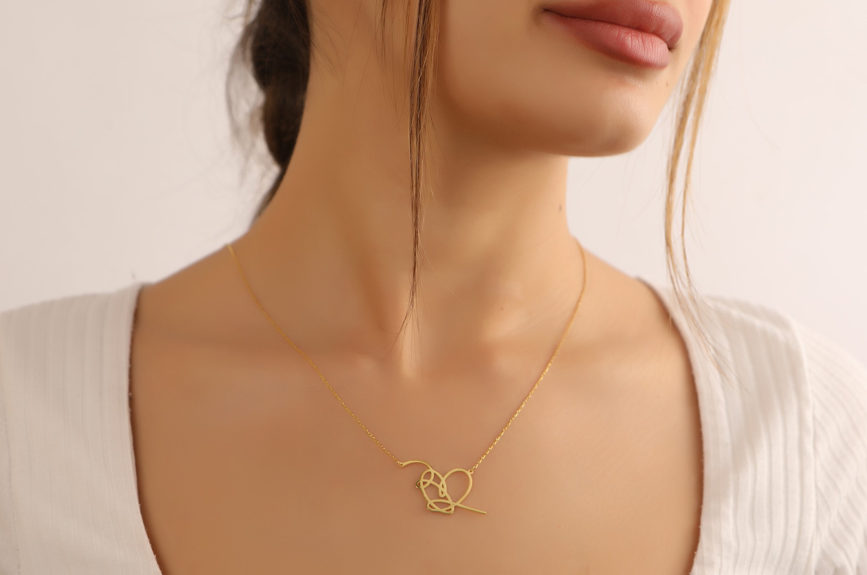 ★BTS着用ブランド★KUJAAN★Heart flower necklace BTS Heart Locket & Key NECKLACE (gold, Silver and Rose Gold