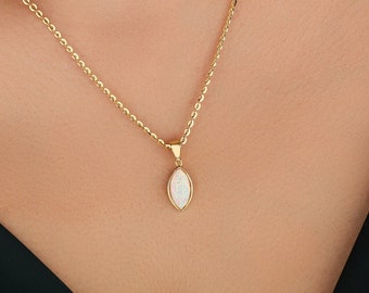 Marquise White Opal Mecklace, Marquise Opal, Opal Necklace, Dainty White Opal Necklace in Silver, Promise Necklace, Opal Necklace Gold