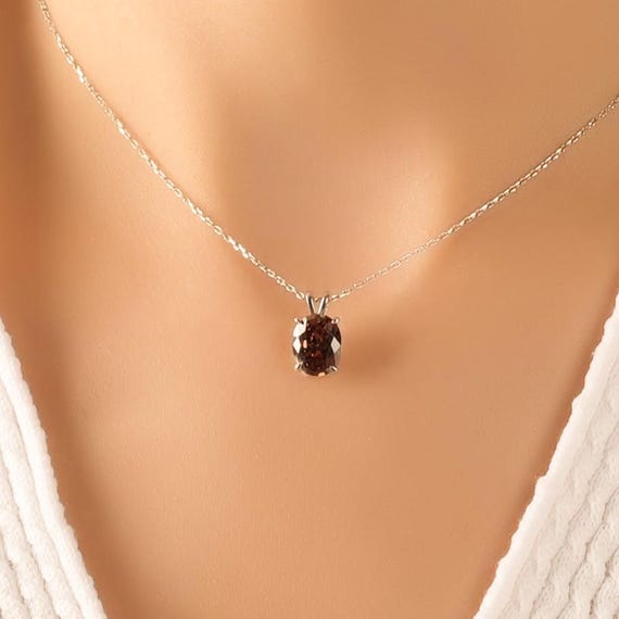 ブラウンの宝石ネックレス、ミニマリストで繊細な女性用ネックレス 