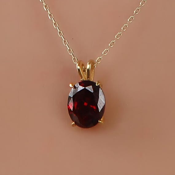 Garnet Oval Cut Necklace, January Birthstone Necklace, Solid Gold and Solitarie Silver Necklace, Solitaire Necklace, Minimalist Necklace