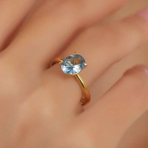Blue Topaz Oval Solitaire Silver Ring , 14K Gold Oval Cut, Minimalist Wedding Band Ring, Solitaire Engagement Ring, Blue Solitarie Ring