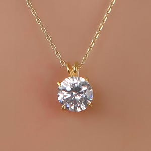 Diamond Round Cut Necklace, April Birthstone Necklace, Solitarie Silver Necklace, Solid Gold Solitaire Necklace, Minimalist Necklace