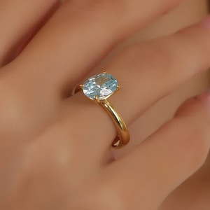 Aquamarin Oval Solitär Silberring, 14K Gold Oval Schnitt, minimalistische Hochzeit Bandring, Solitär Verlobungsring, Aquamarin Ring