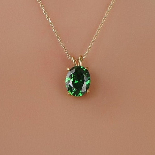 Emerald Oval Cut Necklace, May Birthstone Necklace, Solid Gold and Solitarie Silver Necklace, Solitaire Necklace, Minimalist Necklace