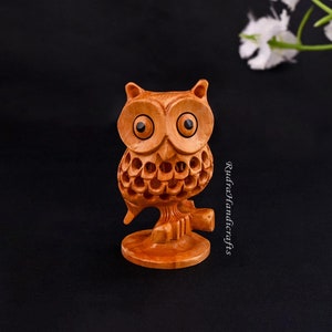 Elegant Wooden Owl Sculpture - Lifelike Carving with Intricate Feather Patterns Decorative Showpiece (Wood, Wooden Side Face Owl)