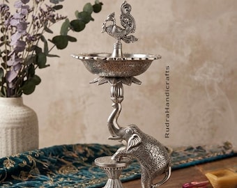 Handgjord silverelefant- och påfågel-diya-lampa - Traditionell indisk oljelampa för heminredning, andliga gåvor, inflyttningspresent