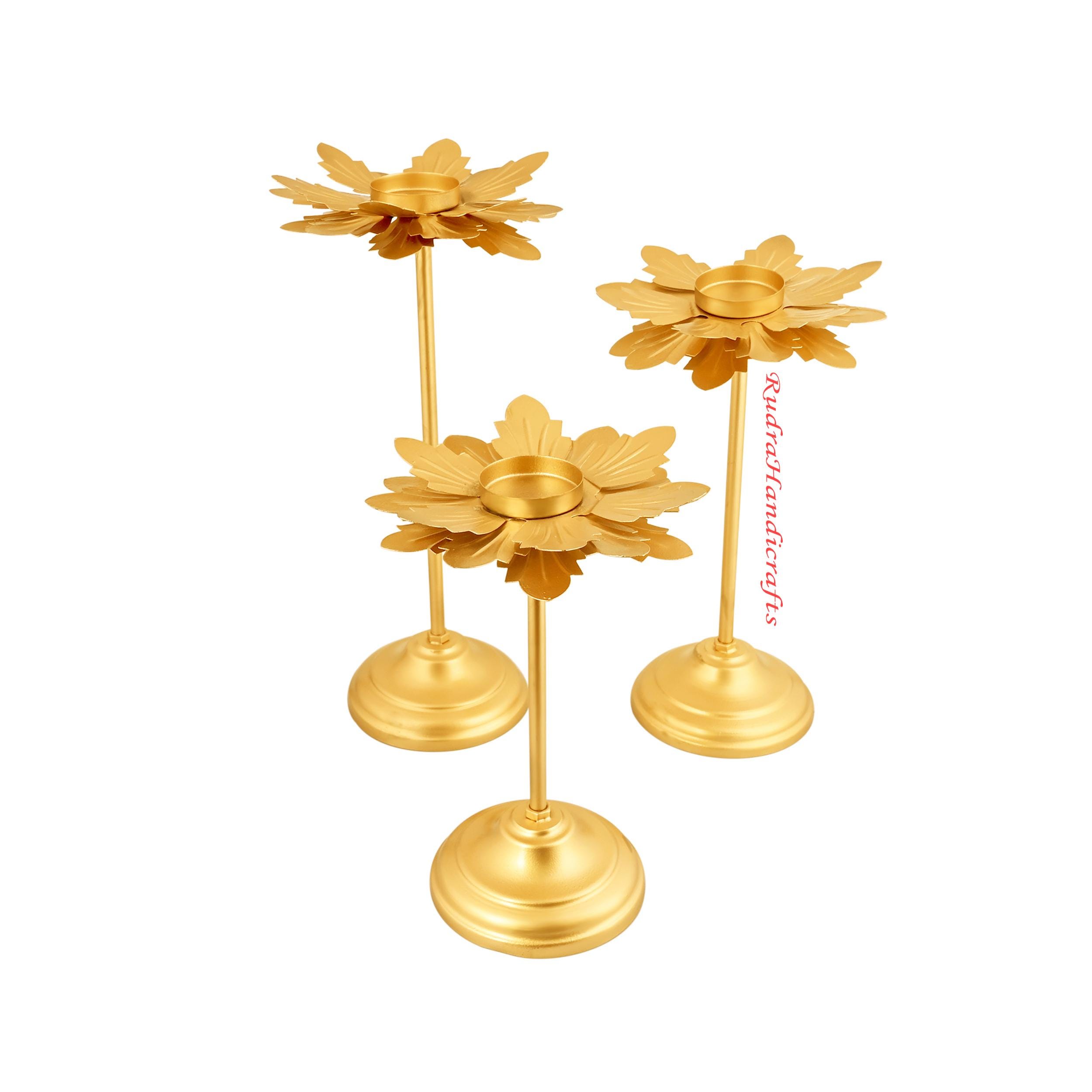 Mooie Metalen Lotus Vorm Theelicht Kaarsenhouder Set van 3 Diwali Decoratie Vloer Diya Festival Decor Bedrijfscadeau Indoor Outdoor Decoratie Item Diwali Gift Item