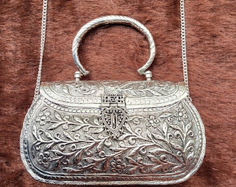 Silver Metal Clutch Indian Handmade Silver Metal Party Sling Bag /Ethnic Handmade Vintage Style Purse, Hand Clutch  [Silver]