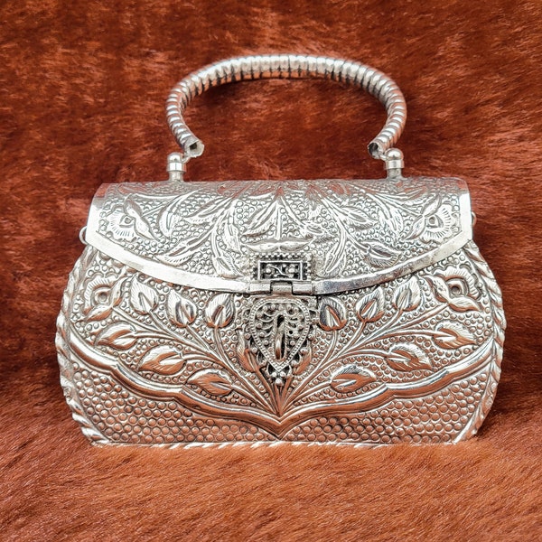 Indian Handmade Antique Metal Clutch/ Silver Party Sling Bag With Handle / Vintage Style Purse, Hand Clutch / Evening Purse/Bridal Clutch